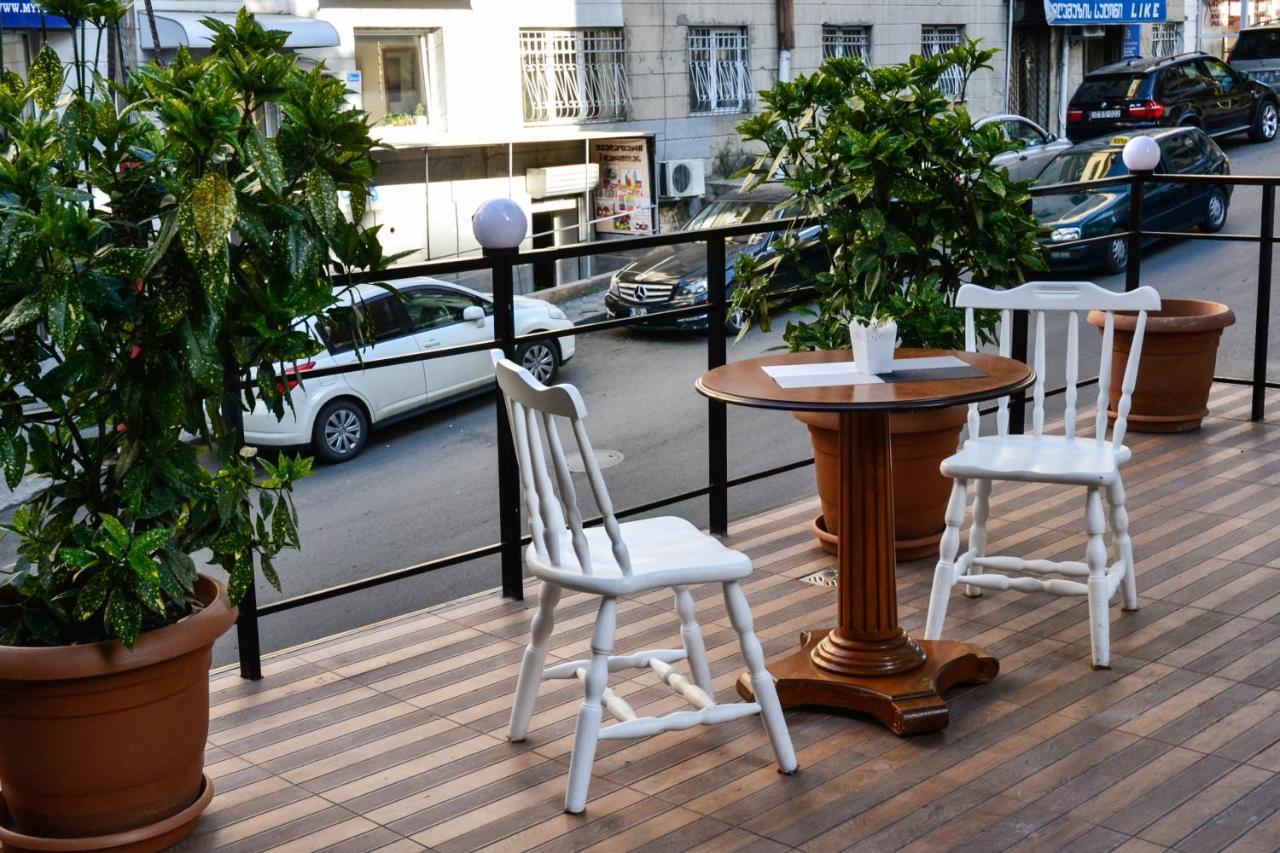 Piccolo Hotel Vake Tbilisi Exterior foto